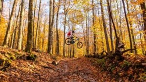 With all its mountains and valleys, Dorset provides perfect mountain biking terrain. Northshire Area Trail Systems (NATS), a local chapter of the Vermont Mountain Bike Association, works to develop new trails and maintain existing ones. 
