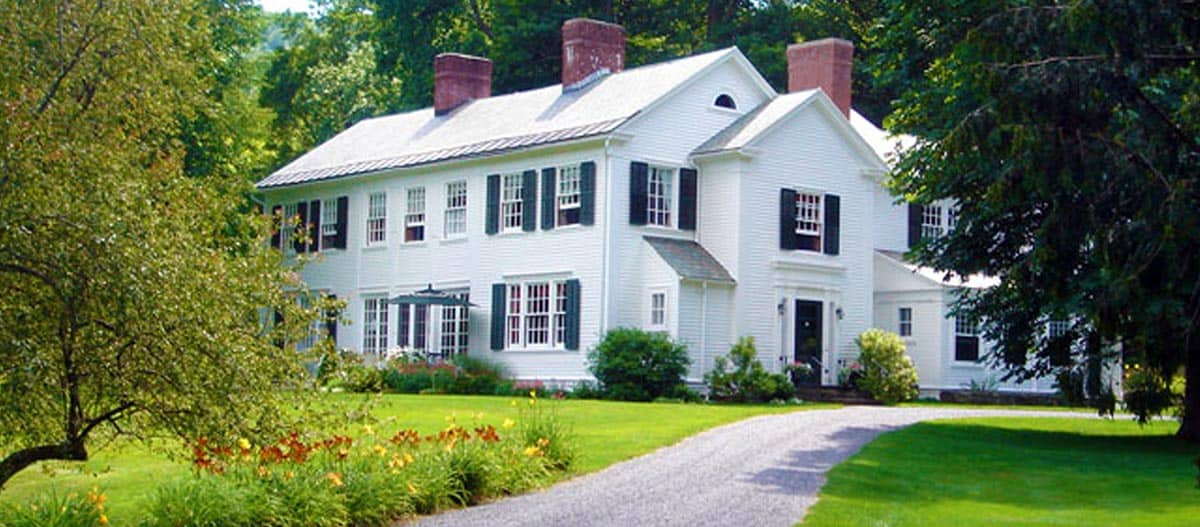 Squire House is a gracious country estate that offers a quiet and spacious ambiance for travelers. With wide, sunny windows and rich architectural details, it’s the perfect spot for a relaxing getaway. Book your stay today!