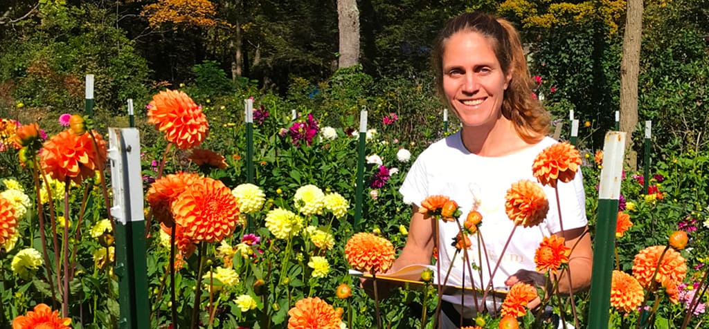 FLEUR Farm is a privately owned flower farm in East Dorset, Vermont, offering a wide variety of flowers for special events, weddings, and wholesale. Join us for weekend garden walks—visit today!
