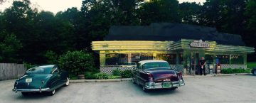 Bob's Diner is a gem with excellent service, delicious food, and generous breakfast options, including the Irish Benedict special. Vegetarian options are also available. Book your table today!